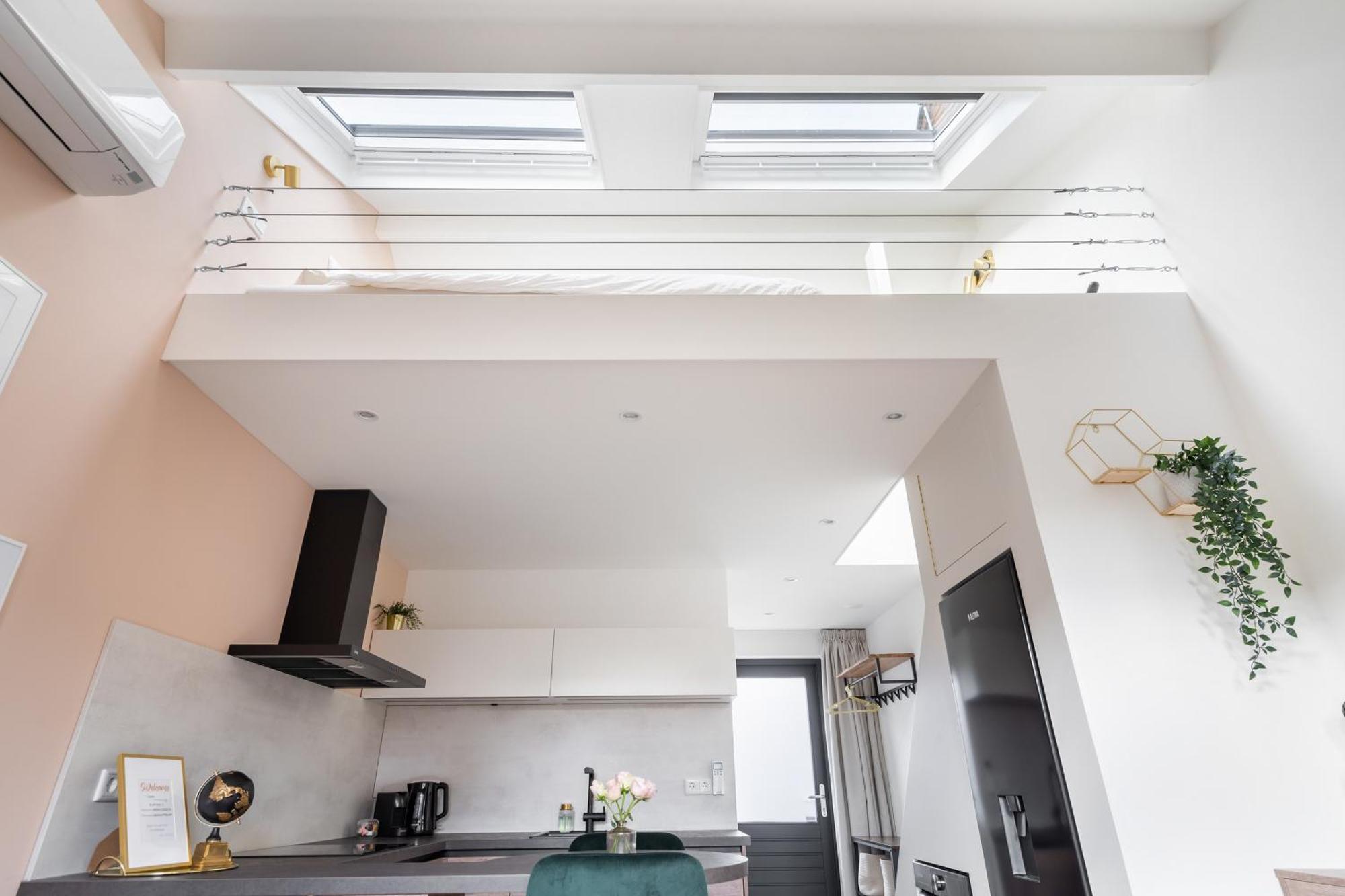 Luxury Fully Equipped Studio - Centrally Located Apartment Huizen Bagian luar foto