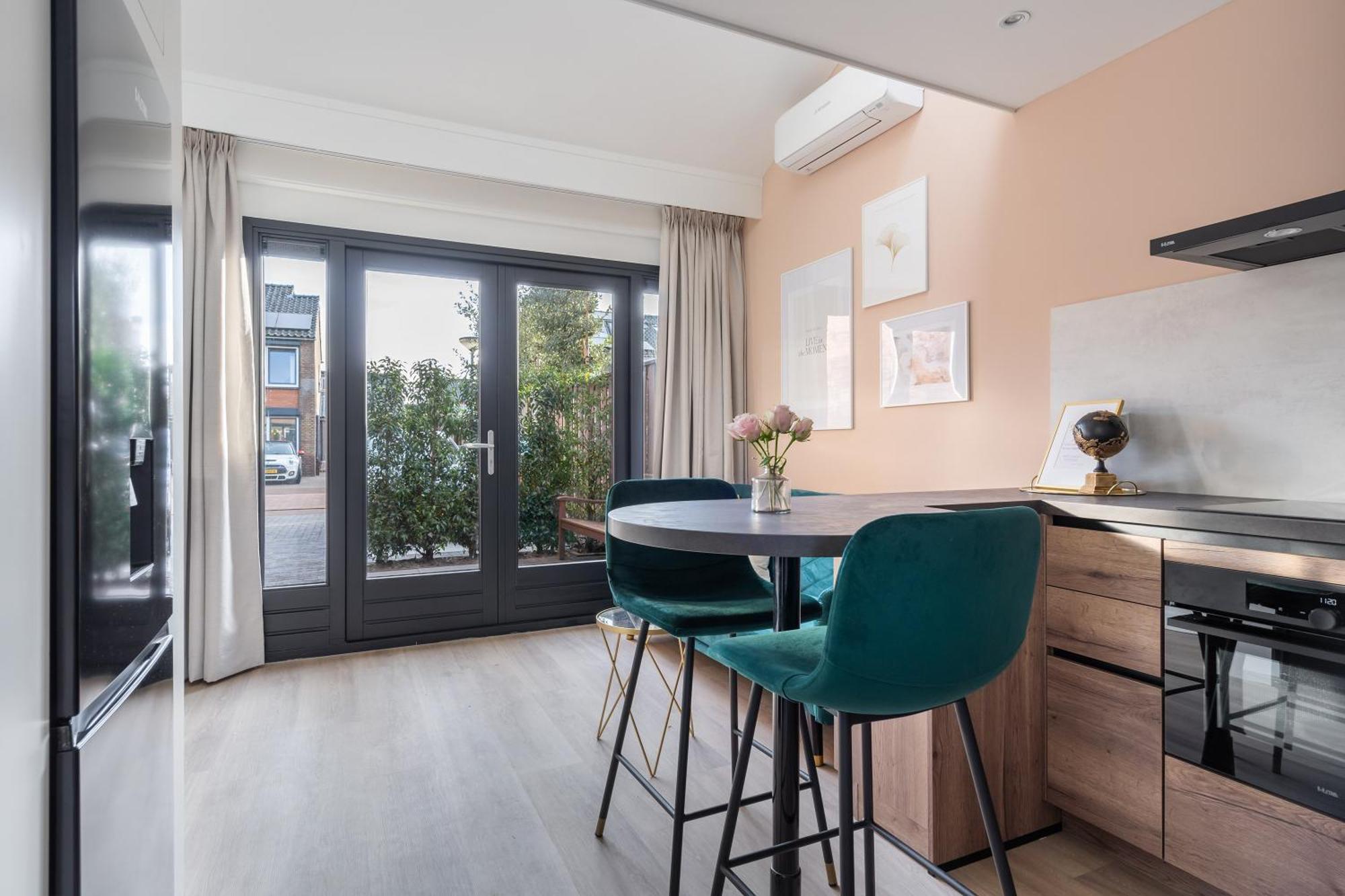 Luxury Fully Equipped Studio - Centrally Located Apartment Huizen Bagian luar foto